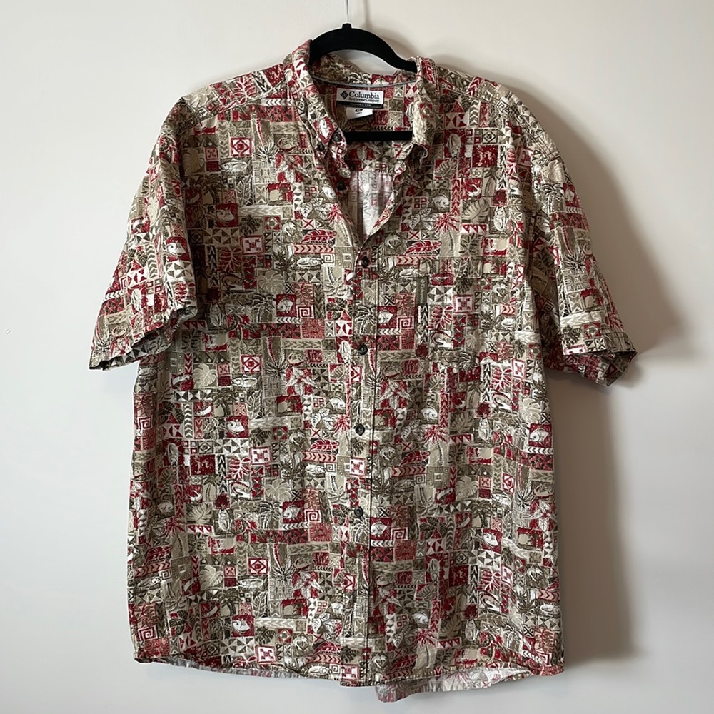 Columbia Mens Short Sleeve Button Up Fish